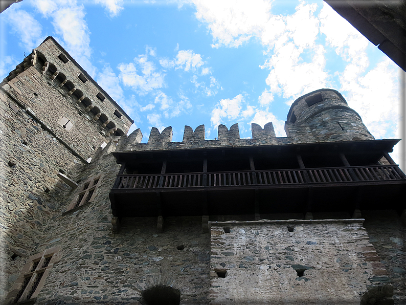 foto Castello di Fénis